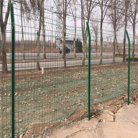 百瑞供应隔离网现货工地双边丝围栏焊接网护栏公路绿色隔离栅