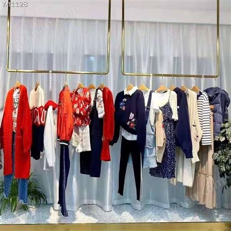 广州沙河服装市场阿莱贝琳品牌女装折扣店进货加盟实体店走份