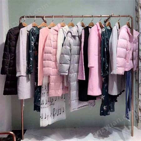 杭州阿莱贝琳品牌折扣女装加盟品牌相约四季折扣店女装货源