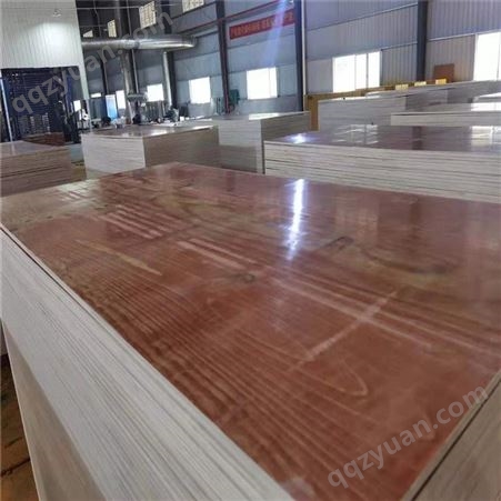 供应工地用建筑松木覆模板经久耐用 松木整芯建筑木模板 建筑模板生产厂家