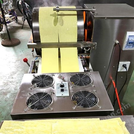 名诺新款方形虎皮蛋卷机 可丽饼皮成型设备 燃气自动控温烙饼机