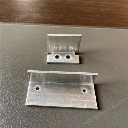 铝合金型材数控切割铝角码自动送料冲孔冲剪
