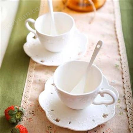 景德镇欧式骨瓷咖啡杯 家用浮雕镂空蕾丝咖啡杯套装