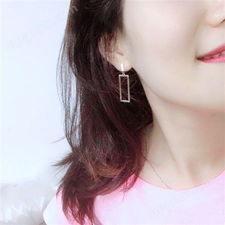 今泊二 丨新款韩版时尚简约百搭镂空长方形几何耳环 女长款钛钢耳钉耳饰品