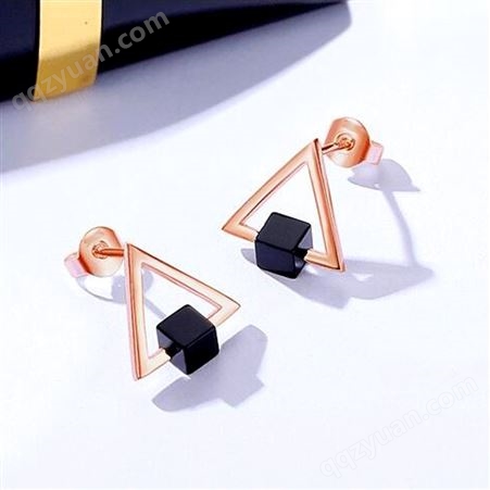 【今泊二】小众设计黑玛瑙几何耳钉简约设计耳环女仙气耳坠厂家生产