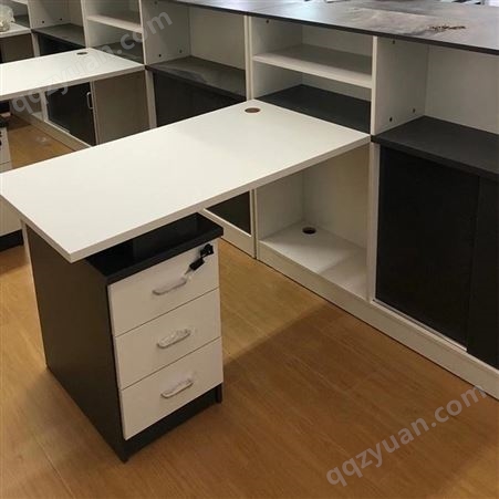 GG--650贡广家具办公桌椅 员工办公桌 样式可定制板木耐用